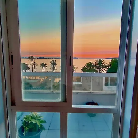 Samil Apartment, Primera Linea De Playa Con Wifi Y Garaje شقة
